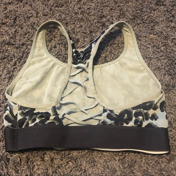 Victoria Sport Leopard Bra - Picture 3 of 4